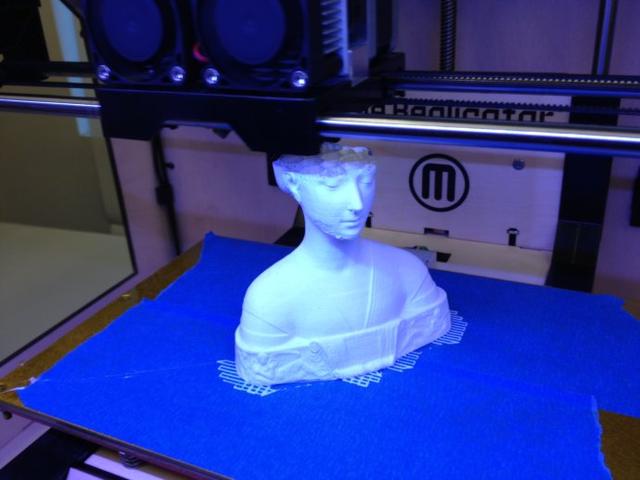 3D打印革命的催化剂：紫外线胶水的应用突破