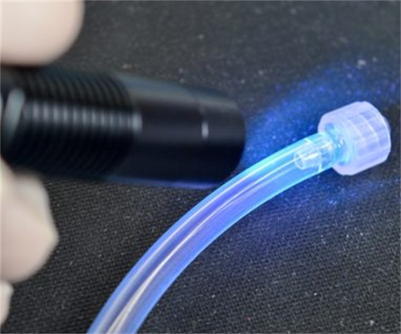 UV胶在光纤通信设备制造中的关键作用